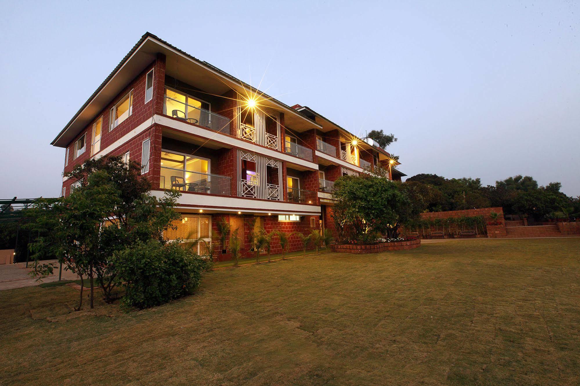 Bella Vista Resort Махабалешвар Экстерьер фото